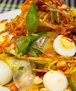 BÁNH TRÁNG TRỘN Sốt Me Sate Bò Gà gói 150gr – tất cả quyện lại làm một, tạo thành màn TRÌNH DIỄN tuyệt vời nơi đầu lưỡi.