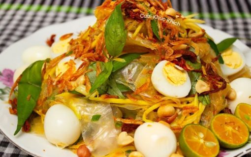 BÁNH TRÁNG TRỘN Sốt Me Sate Bò Gà gói 150gr – tất cả quyện lại làm một, tạo thành màn TRÌNH DIỄN tuyệt vời nơi đầu lưỡi.